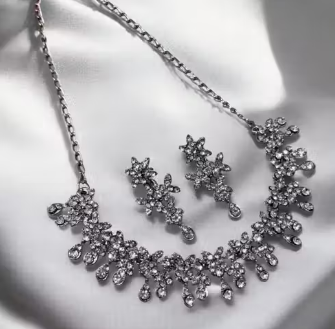 Silver Plated Necklace Set With White American Diamond