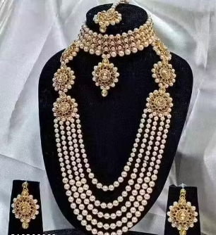Feminine Fancy Jewellery Sets
